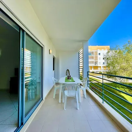 Ja - With Pool, Parking And Terrace Armação de Pêra